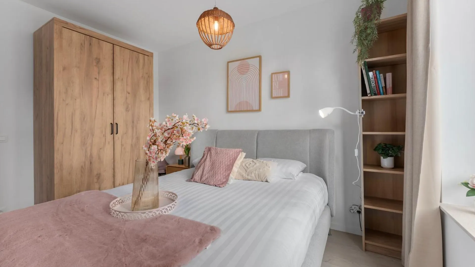Sea En Rose - Family Stay Near Beach And Centre Ostend Apartment